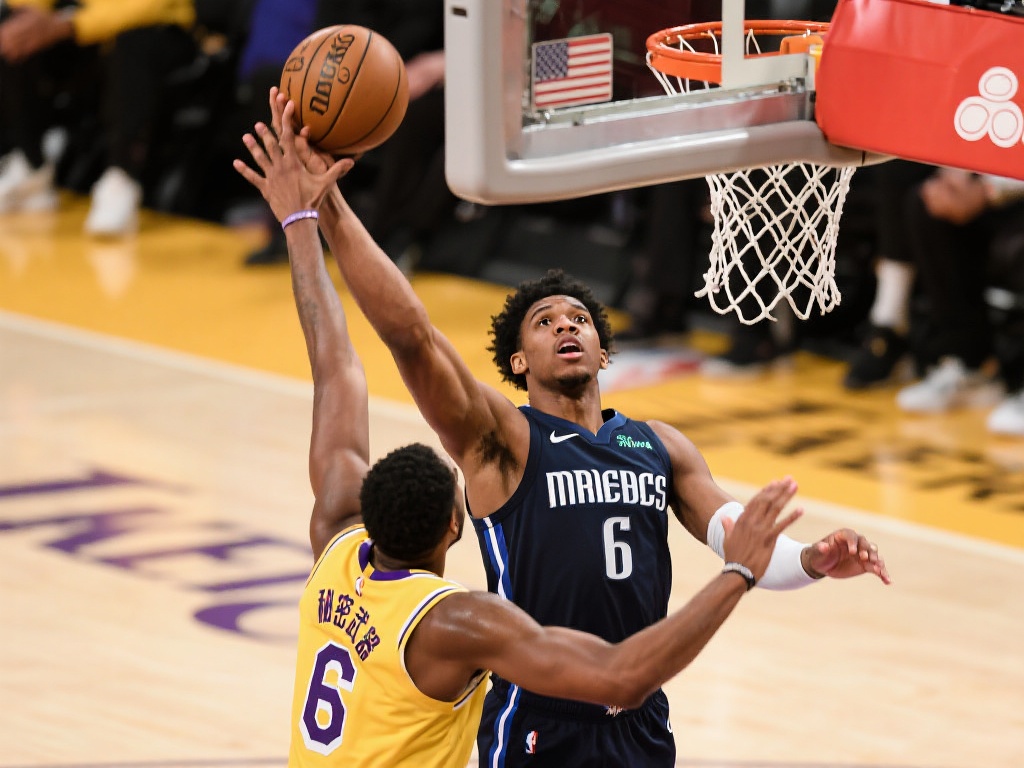 网球男单金牌赛：商竣程对决吴易昺，谁将夺冠？